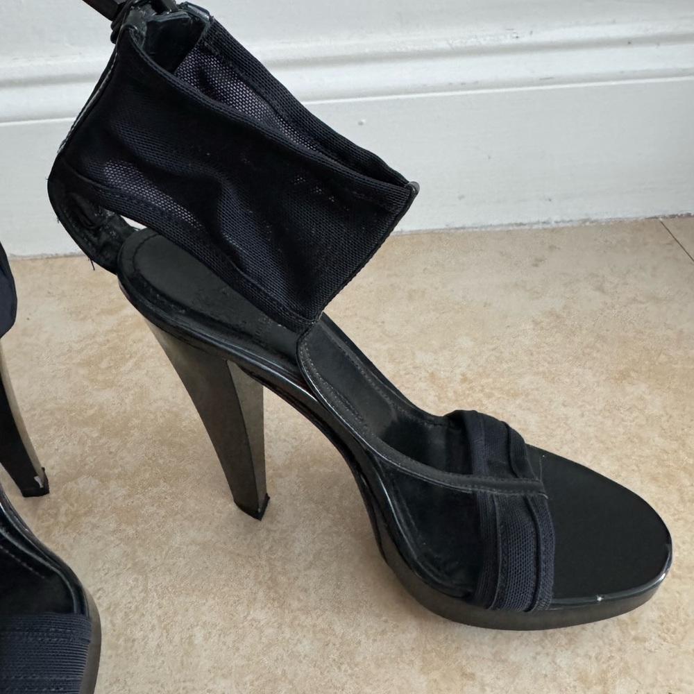 Burberry Mesh D'Orsay Pumps - Picture 3 of 9